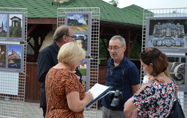 uczestnicy wernisażu