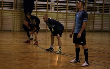 druzyna-siatkarska-seniorow-z-wasniowa-rozpoczela-rozgrywki-iii-ligii-w-sezonie-20212022-2