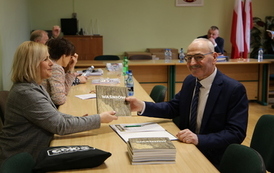 promocja-albumu-na-sesji-rady-gminy-6