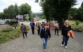 Spacer 4 sierpnia "Na szlaku walk powstańczych" Waśni&oacute;w-Nowa Słupia-Św. Krzyż-Mirogonowice-Momina 72
