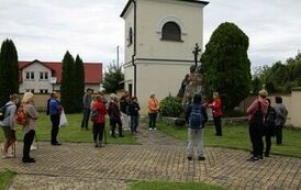 Spacer 4 sierpnia "Na szlaku walk powstańczych" Waśni&oacute;w-Nowa Słupia-Św. Krzyż-Mirogonowice-Momina 83