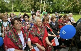Zjazd k&oacute;ł gospodyń wiejskich &bdquo;pod biało &ndash; czerwoną&rdquo;  3