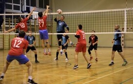 druzyna-siatkarska-seniorow-z-wasniowa-rozpoczela-rozgrywki-iii-ligii-w-sezonie-20212022-8