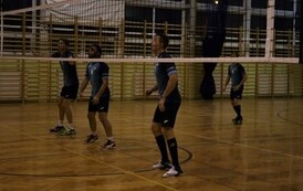 druzyna-siatkarska-seniorow-z-wasniowa-rozpoczela-rozgrywki-iii-ligii-w-sezonie-20212022-9