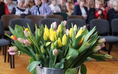 Zdjęcie do "Kobieta jest wiosną" -fotorelacja