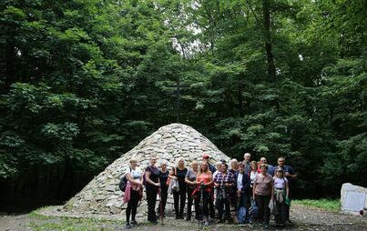 Zdjęcie do Spacer 4 sierpnia "Na szlaku walk powstańczych" Waśni&oacute;w-Nowa Słupia-Św. Krzyż-Mirogonowice-Momina