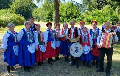 Zdjęcie do Zespoły z Gminy Waśni&oacute;w na Dymarkach 2023